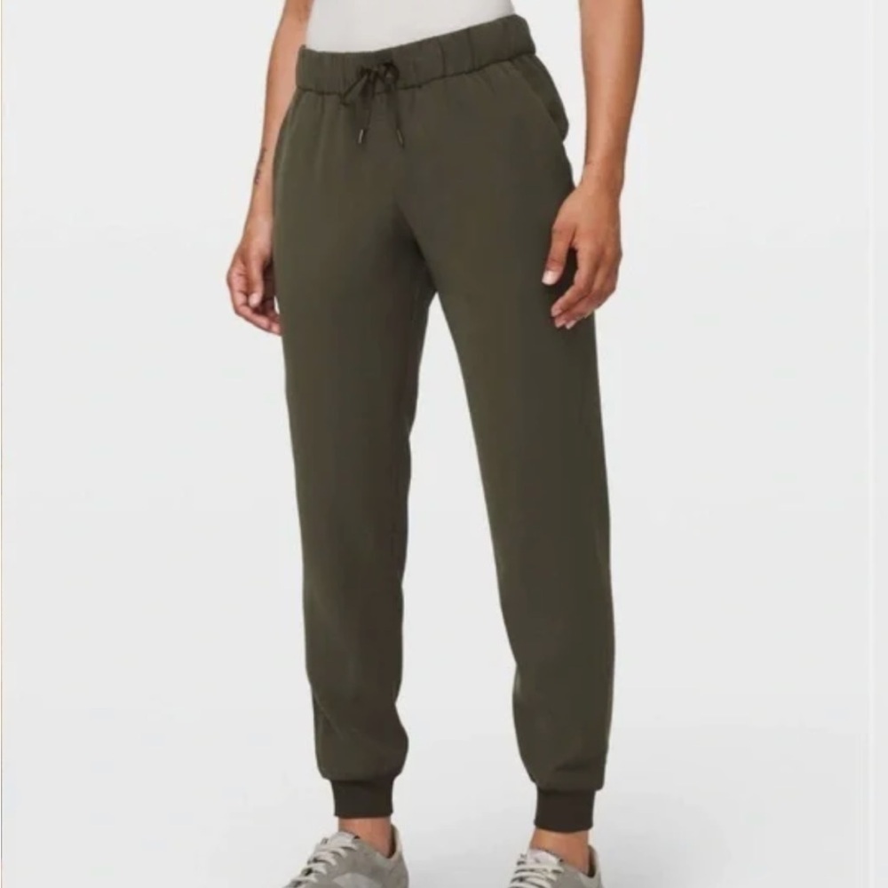 LULULEMON ATHLETICA ON THE FLY JOGGER PANTS SIZE 6